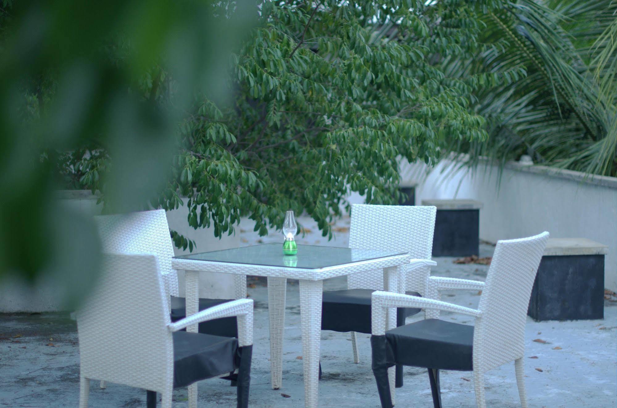 Hostel City Hub Colombo Airport Katunayake Exterior photo