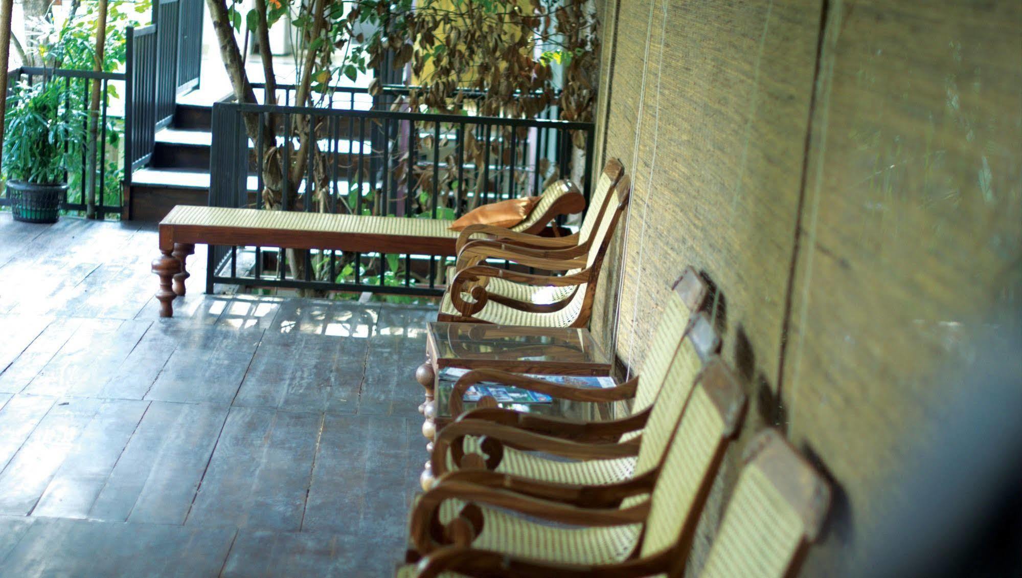 Hostel City Hub Colombo Airport Katunayake Exterior photo